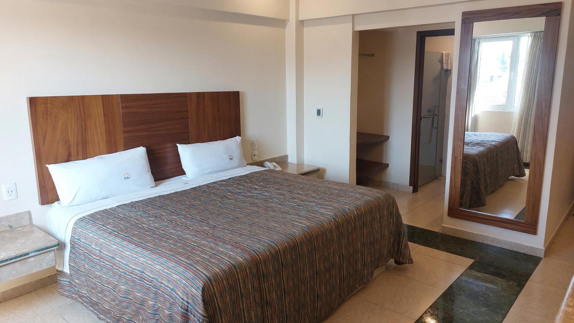 Hotel Real Del Sol - Zona Expo Industrial Guadalajara Ngoại thất bức ảnh