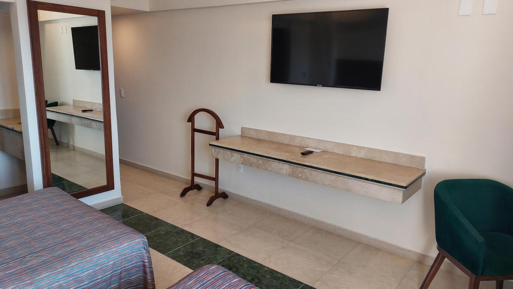 Hotel Real Del Sol - Zona Expo Industrial Guadalajara Ngoại thất bức ảnh