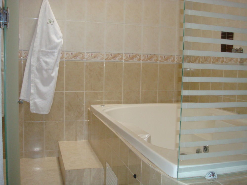 Hotel Real Del Sol - Zona Expo Industrial Guadalajara Ngoại thất bức ảnh